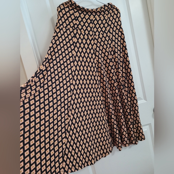 Maeve by Anthropologie Abstract Skirt size small - Picture 3 of 9